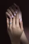 Bague Fiançailles courbée or jaune marguerite diamant marquise Castille & Phoebe