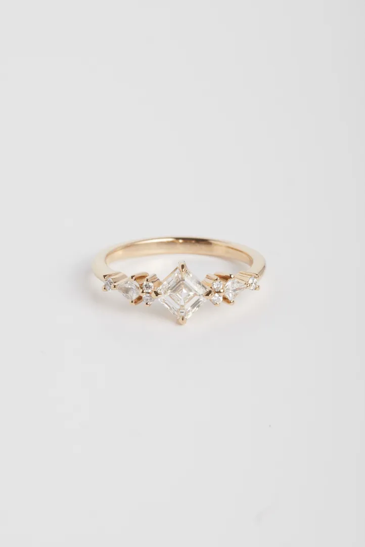 Bague de Fiançailles Sertie Anneau fin or rose 18 carats Brillant Diamant naturel taille Asscher monture Solitaire épaulé