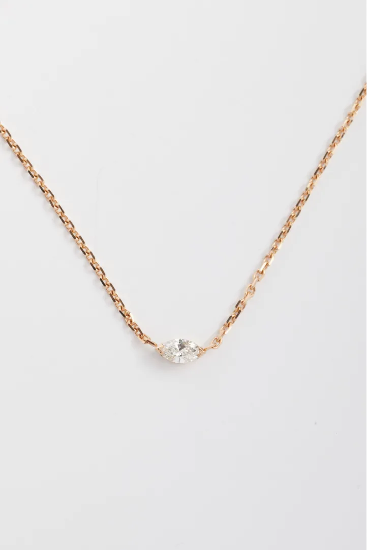 Collier Chaîne avec pendentif Serti or rose 18 carats Poli Diamant naturel Collier Chaîne avec pendentif Serti or rose 18 carats Poli Diamant naturel