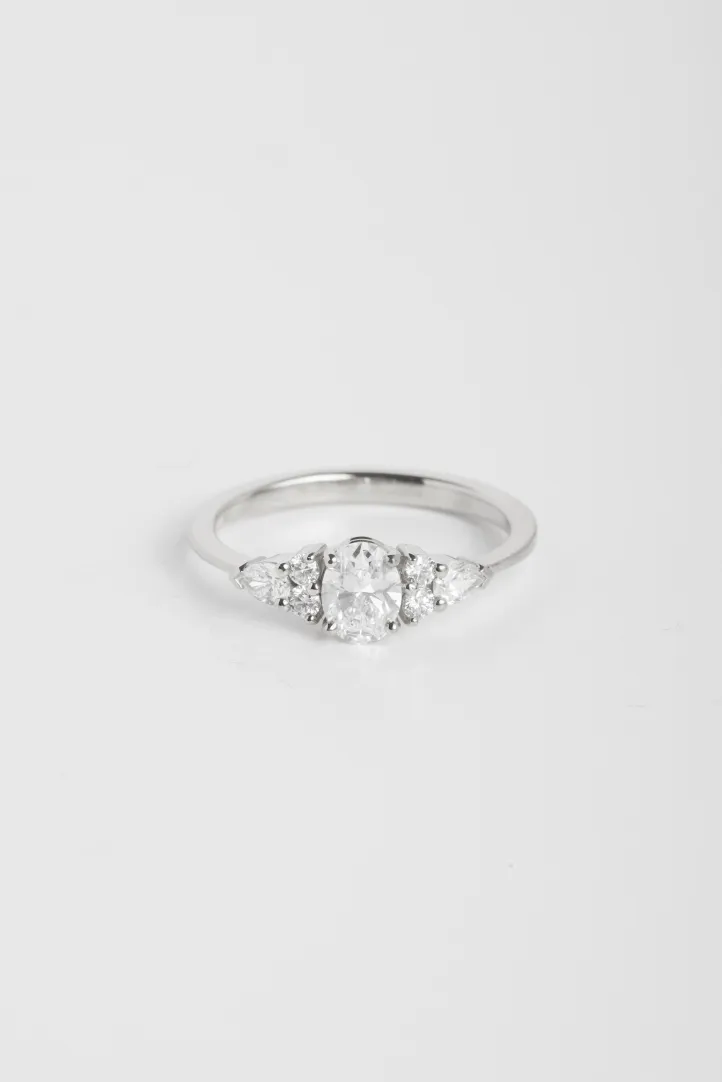 Ring Julie L in white gold Ring Julie L in white gold