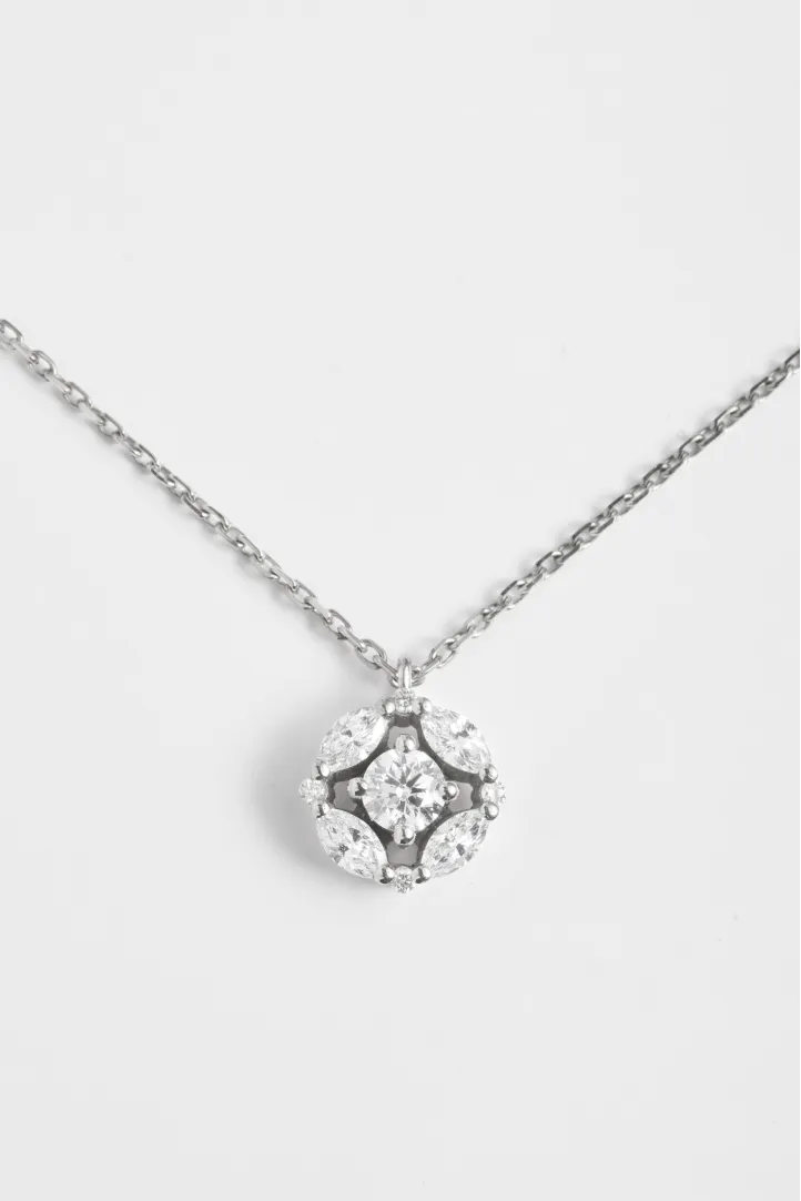 Collier Chaîne avec pendentif Serti or blanc 18 carats Brillant Diamant naturel Collier Chaîne avec pendentif Serti or blanc 18 carats Brillant Diamant naturel