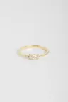 Bague Sertie Anneau fin or jaune 18 carats Brillant Diamant naturel taille Marquise monture Solitaire épaulé Bague Sertie Anneau fin or jaune 18 carats Brillant Diamant naturel taille Marquise monture Solitaire épaulé