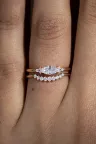 Bague Fiançailles or blanc solitaire épaulé diamant marquise Mathilde S Bague Fiançailles or blanc solitaire épaulé diamant marquise Mathilde S