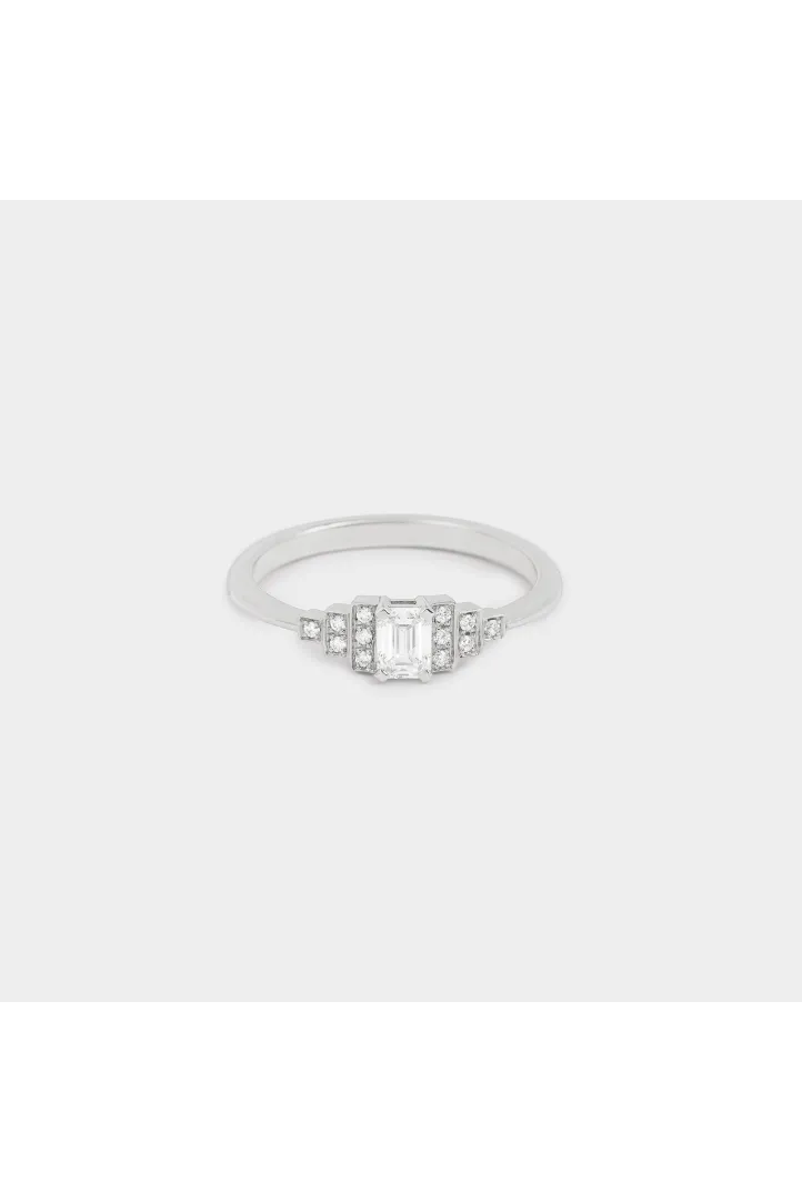 Bague de Fiançailles Sertie Anneau fin or blanc 18 carats Brillant Diamant naturel taille Emeraude monture Halo Bague de Fiançailles Sertie Anneau fin or blanc 18 carats Brillant Diamant naturel taille Emeraude monture Halo