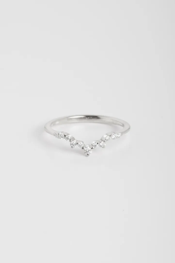 Alliance Courbée Anneau fin or blanc 18 carats Brillant Diamant naturel monture Pavé Alliance Courbée Anneau fin or blanc 18 carats Brillant Diamant naturel monture Pavé