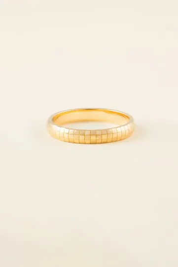 <p><span style="font-size:medium;">The Damier ring in 750‰ rose gold.</span></p>