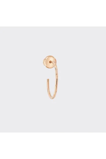 <p><strong>The Douce Creole in 18k Rose Gold, 14 cm in diameter, hand-engraved with staggered star motifs and set with 5 diamonds.</strong></p>
<p><em>*All our earrings are sold individually.</em></p>