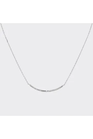 <p><span style="font-size:medium;">The Douce Necklace in 18k white gold, hand-engraved with staggered star motifs and set with 5 diamonds</span></p>