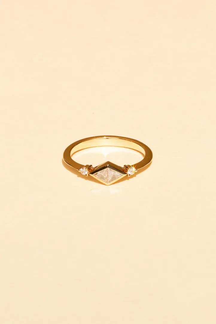 Ring Xuan in yellow gold