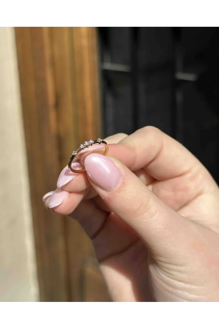 Leïla Buecher - Douce Ring with 5 Diamonds in Rose Gold